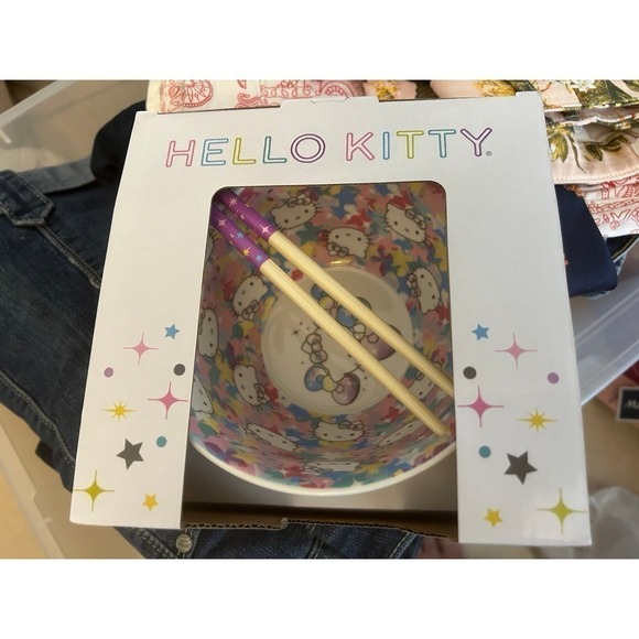 Hello Kitty chopstick bowl - Picture 2 of 3